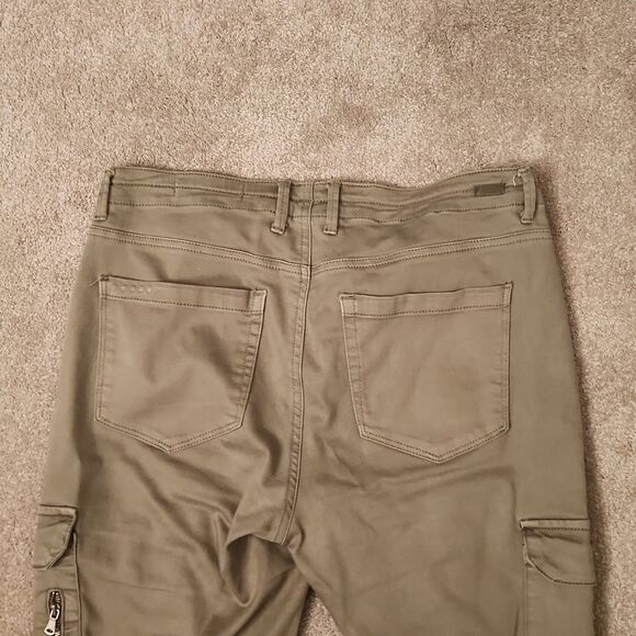 Blank NYC The Reade Crop Olive Green Crop Skinny Jeans Cargo Pockets Size 29/8 - Picture 5 of 11